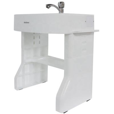 China 2020 new design viable hot selling children's washbasin simulation baby washbasin plastic washbasin towel shelf for sale