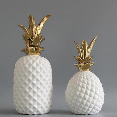 China China Home Decor Gold Resin Pineapple Electroplating Statue for sale