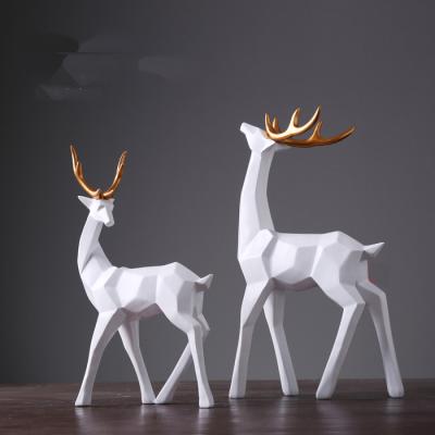 China Europe Customizing Geometric Indoor Decor Resin Deer Ornaments for sale