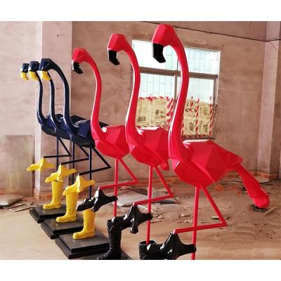 China Europe Hotel Lobby Decorative Artwork Geometric Fiberglass Flamingo Bird Sculpture for sale