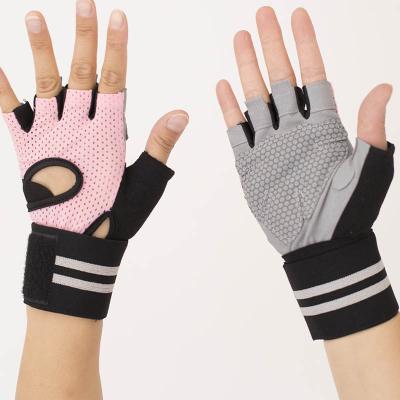 China Fitness Gloves Half Finger Outdoor Equipment Half Finger Gloves Training For Men And Women Climbing Non-slip Gloves for sale