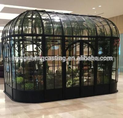 China Easily Assembled Customize Design Tempered Glass Green House / Garden Steel Green House for sale