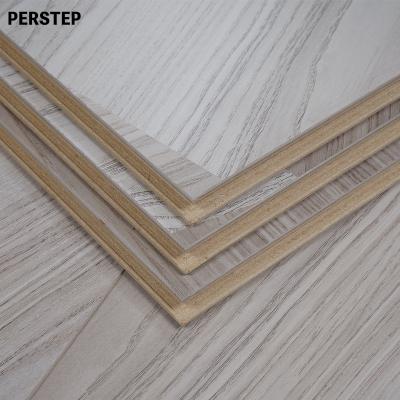 China Anti-slip Customized Color Resistance Parquet Laminate Flooring 12mm for sale