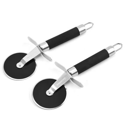 China Sustainable Kitchen Stainless Steel Pizza Cutter Wheel Pizza Tools With Nonstick Coating for sale