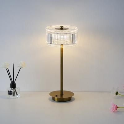 China Modern 2023 New Design Hotel High-End Decorative Table Lamp Metal Luxury Rechargeable Table Lamp For Home/Hotel for sale