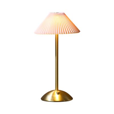 China Modern New design harp pleat umbrella shade metal touch control table lamp usb charging wireless decorative lamp for sale