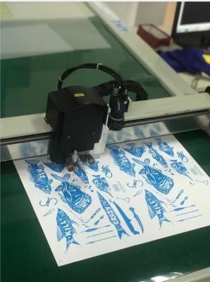 China Sticker Decal Kiss Cut Plotter Half Cut Flatbed Cutting Machine for sale