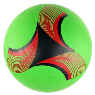 Κίνα Team Shaping Custom Green Rubber Football In Cheap Price Online Deals προς πώληση