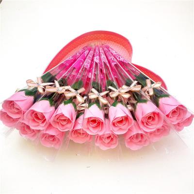 China Fashional Wedding Bouquet Flower Heads Soap Rose Bouquet Valentine Gift Home Decoration Artificial for sale