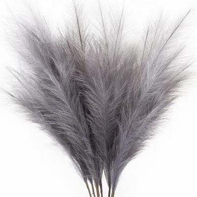 China Fashional Best Selling Small Artificial Fake Pampas Grass 45cm Gray Fluffy Wall Home Wedding Decor for sale