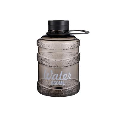 China Hot Selling Sustainable Sport Water Bottle 650ML Hot Selling Bucket Shape Amazon Portable Plastic Water Bottle for sale