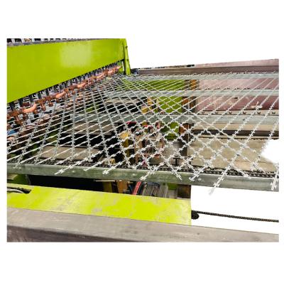 China New Iron Wire Machine Welded Type BTO Fences For Safety Edge Diamond Mesh Grills Protective Barbed Wire Fencing Panels With Sharp Razor for sale