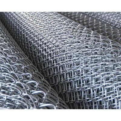 China Factory Shipping Easily Assembled Hot Dipped Galvanized Chain Link Fence 6 Ft High PVC Coated Chain Link Fence for sale