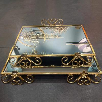 China Nordic Modern Wholesale Manufacturer Euro-American Affordable Jewelry Luxury Glass Bedroom Perfume Pearl Storage Trays Layout for sale