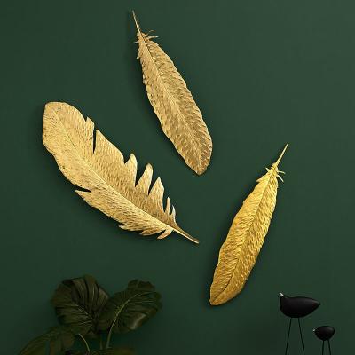 China Art Decor Iron Durable Art Decorations Painting Wall Metal Feather Gold Feather Home Decoration for sale