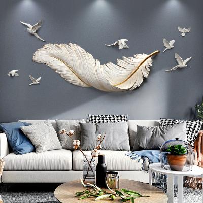 China Good and Cheap Decor Metal Wall Decor Luxury Frames New Durable 2021 Pattern Feather Home Decoration for sale