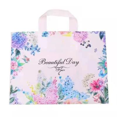 China Hotel/homestay/custom paper shopping bag paper bag jewelry bedroom/living room paper bag with logo print for sale