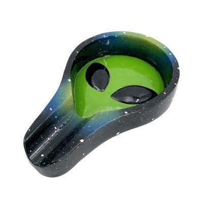 China Resin Props Cigarette Smoking Ashtray For Resin Alien 3D Modeling Resin Ashtray for sale