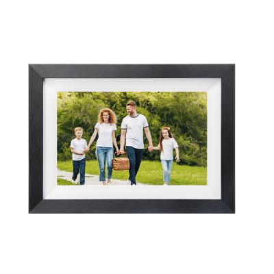 China Wholesale Clear Wooden Blue Thin Picture Frames Graduation Home Wifi Home Supplier Cloud Digital Photo Frames for sale