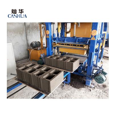 China QT4-18 Hotels Block Casting Machine Price In Nigeria Automatic Concrete Block Making Machine 6 Inch for sale