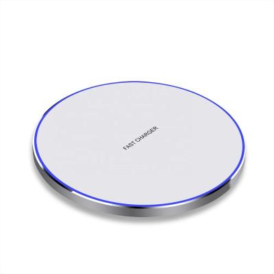 China Mobile Phone Trending Portable Wireless Charger Mini Slim 15W Fast Qi Wireless Mobile Phone Charger for sale