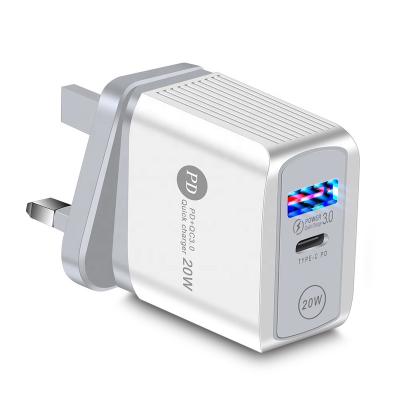 China Usb Wall Charger With PD USB Trending Products 2021 New Arrivals USB C QC3.0 Wall Charger USB Charger QC3.0 Mobile Fast Dual Wall Charger for sale