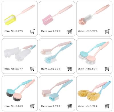 China Factory Direct Selling Sustainable Kitchen Easy Hanging Plastic Cleaning Brush for sale