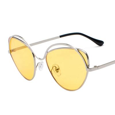 China Punk 2020 Hot Selling Luxury Sunglasses Women Sun Glasses Men for sale