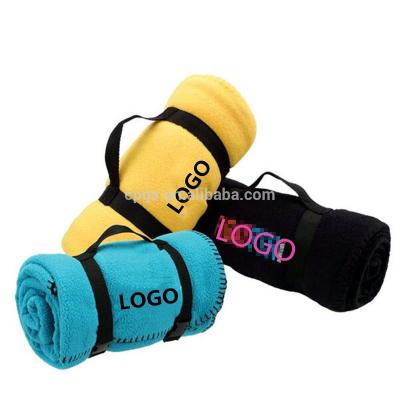 China Anti-pilling 100% Polyester Fleece Blanket Cheap Travel Blanket With Handle Custom LOGO for sale