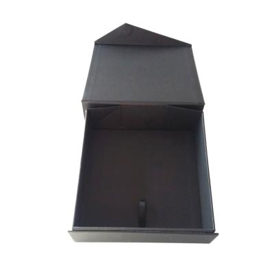 China Custom Gift Packaging Paper Cardboard Magnetic Gift Box Recyclable With Ribbon for sale