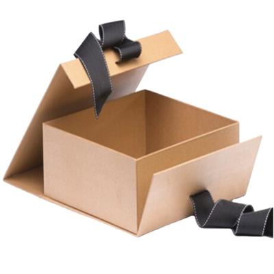 China Recyclable Wholesale Custom Luxury Magnetic Packaging Paper Bridesmaid Gift Box for sale