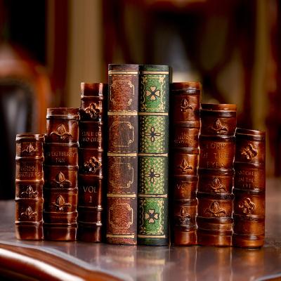 China Hot Classical Brown Bookends Home Selling Decoration Bookends Upper Study Room Decoration for sale