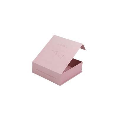 China Recycled Materials Factory Price Luxury Beauty Equipment Hair Curler Packing Box With Magnet for sale