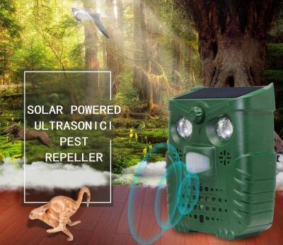 China Viable Solar Powered Repellent With Motion Sensor LED Flashing Lights For Outdoor for sale