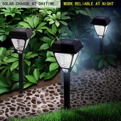 China Waterproof Solar Powered Garden Pathway Lights Auto On / Off Solar LED Landscape Lighting For Walkway for sale