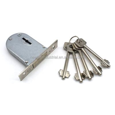 China High Security Lever Door Lock Zinc Alloy Body With Key Hole For Russian Market for sale