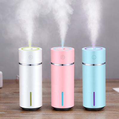 China 240ML Mini Essential Oil Ultrasonic Car Air Diffuser Humidifier with 7 Colors Night Light Car Humidifier for sale