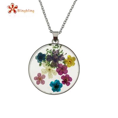 China Romantic homemade flower press necklace pressed wildflowers preservation pressed flower necklaces women gift for sale