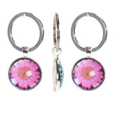 China Fashion High Quality glass-to-glass manufacturer flowers Daisy Flower Keychain luxury, flower in glass keychain for sale