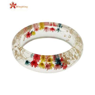 China Fashion Romantic Personalized Resin Stick Real Dry Pressed Flower Leaves Bangle Bracelet Women Bangles for sale