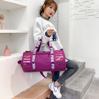 China PINK New Arrival Hot Pink Duffel Bag Sport Gym Bag Sequin Yoga Waterproof Handbag Travel Bag for sale