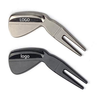 China Wedge Shape Throwing Mark Repairer Fork Golf Divot Triangle Tool for sale