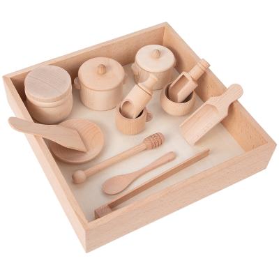 China New Original Eco-friendly Wooden Kitchen Toy Set Stretching Beech Wood Pretend Small Play Kitchen Valance Toy For Kids for sale