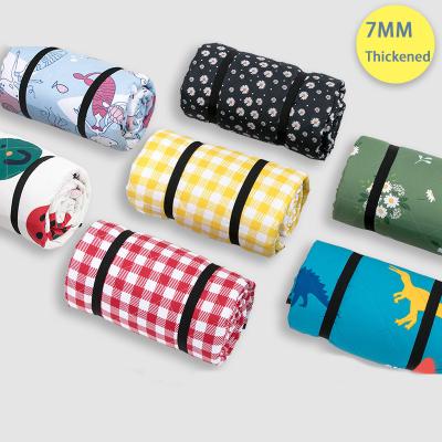 China Waterproof Lightweight Durable Washable Roll Up Picnic Blanket Custom Mat With Leather Strap Handle Large Padded Padded Beach Mat Rug Camping Mat for sale