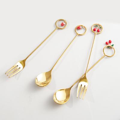 China Stored Creative Strawberry Hanging Fork Coffee Amazon Cherry Circle Wedding Party Hot Saling Outdoor Camping for sale