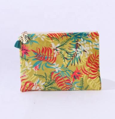 China Sustainable Cosmetic Pouch Storage Bag Pouch Makeup Travel For Women Girls Case Cosmetic Bags Or Pouches for sale