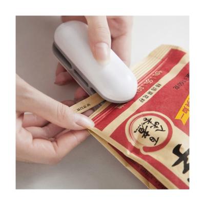 China Mechanical Driven Portable Mini Household Hand Press Plastic Bag Sealer for Food Shop for sale