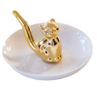 China Cute Gold White Dish Tray Ceramic Cat Ring Holder Storage Tabletop Dish Display Art Decor Wholesale Ceramic Jewelry for sale