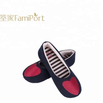 China Fashion\Red Heart-shaped Embroidered Girls Comfortable Comfortable\Durable Dancing Shoes Women Ballet Slippers Wholesale for sale