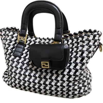 China New 2023 High Quality Luxury Handbags Fashion Vegetable Handbag All-match Basket Style Beach Woven Bag Western Bag for sale